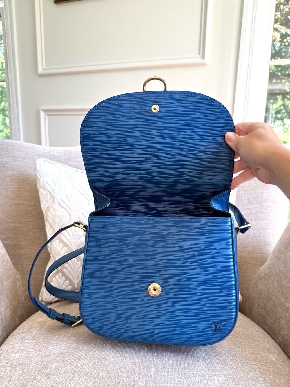 Authentic Louis Vuitton Saint Cloud GM shoulder bag blue Epi leather M51242 LV - Picture 12 of 16